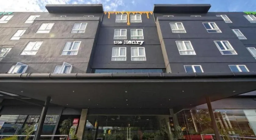The Henry Hotel Cebu - Multi-use Hotel