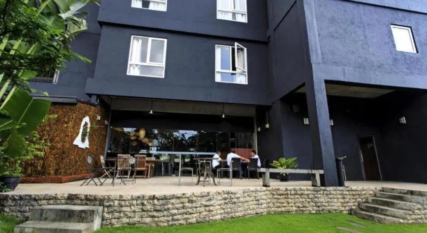 The Henry Hotel Cebu - Multi-use Hotel