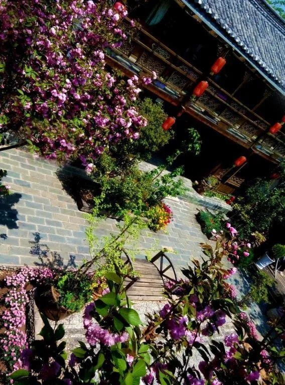 Lijiang Baisha Holiday Resort