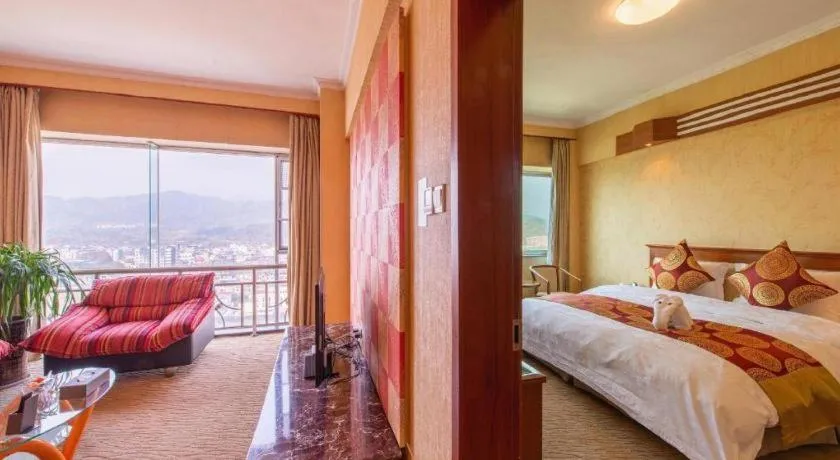 Bed in Yichang Three Gorges Project Hotel