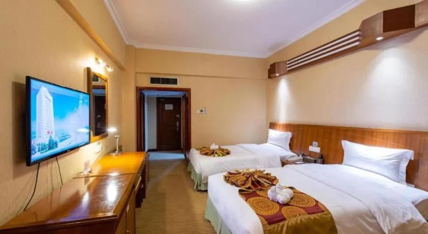 Bed in Yichang Three Gorges Project Hotel