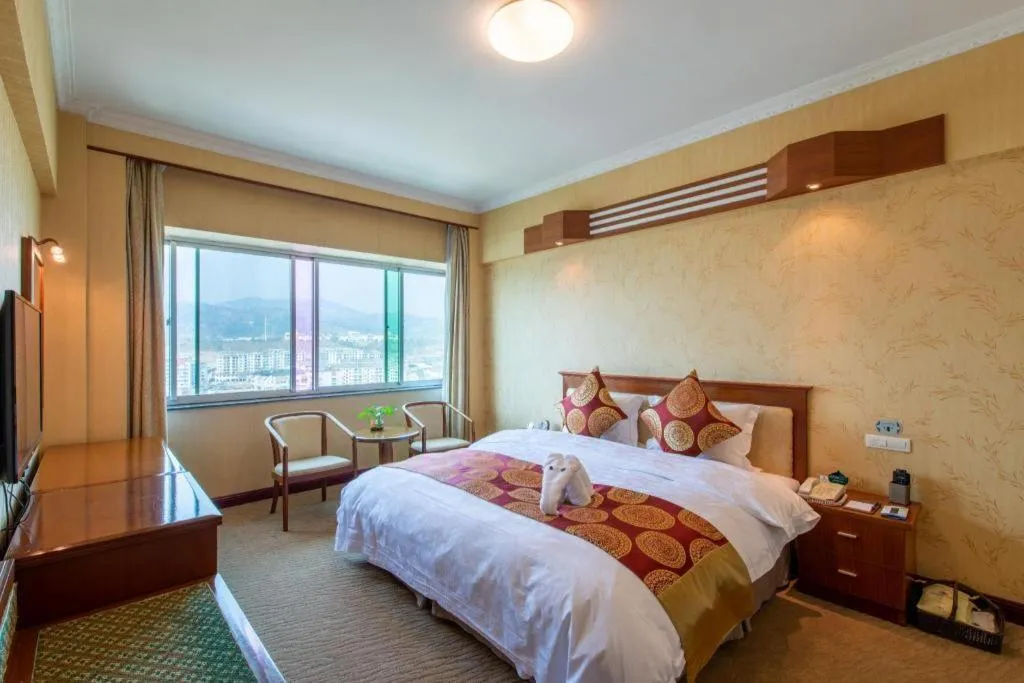 Bed in Yichang Three Gorges Project Hotel