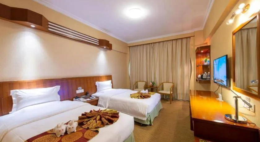 Bed in Yichang Three Gorges Project Hotel