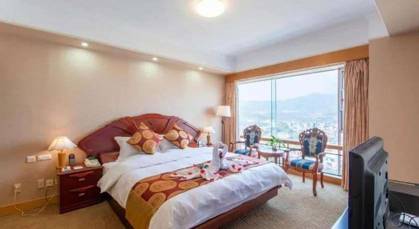 Bed in Yichang Three Gorges Project Hotel
