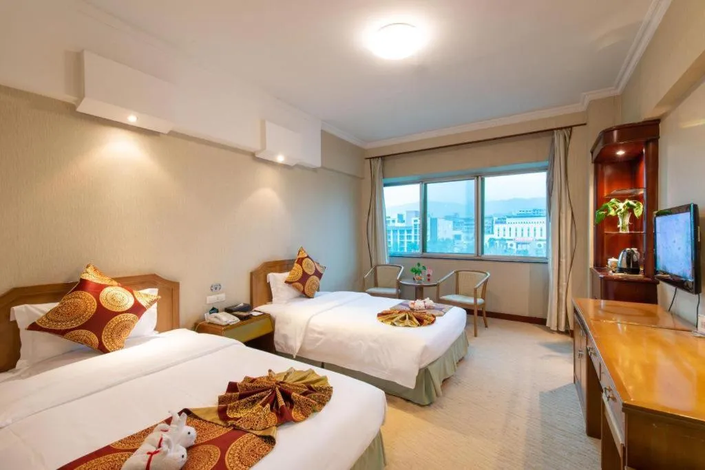 Bed in Yichang Three Gorges Project Hotel