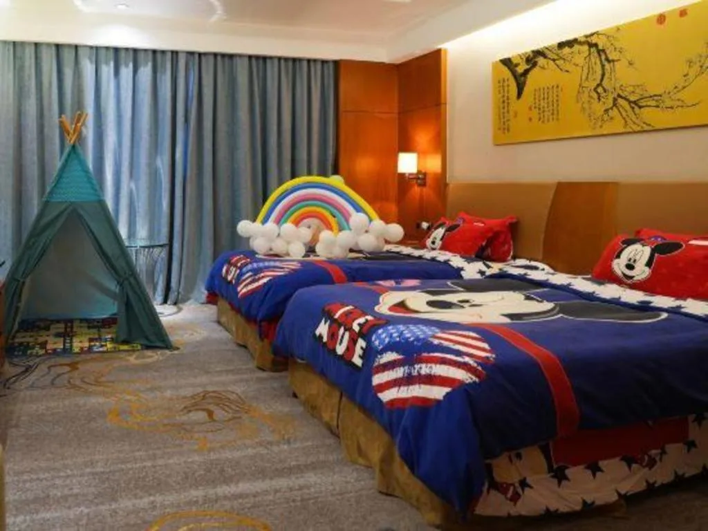 Bed in Fuyang International Trade Centre Hotel