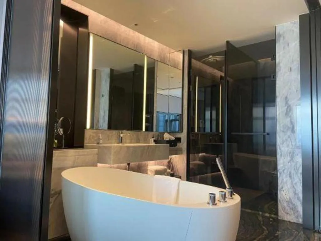 Fuyang International Trade Centre Hotel