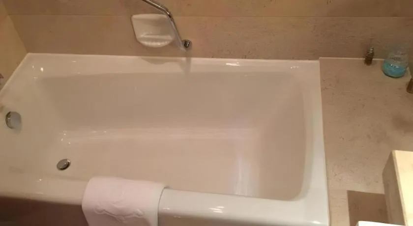 Fuyang International Trade Centre Hotel