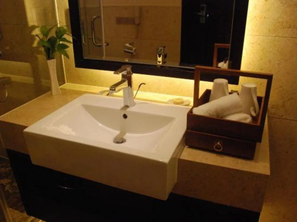 Fuyang International Trade Centre Hotel