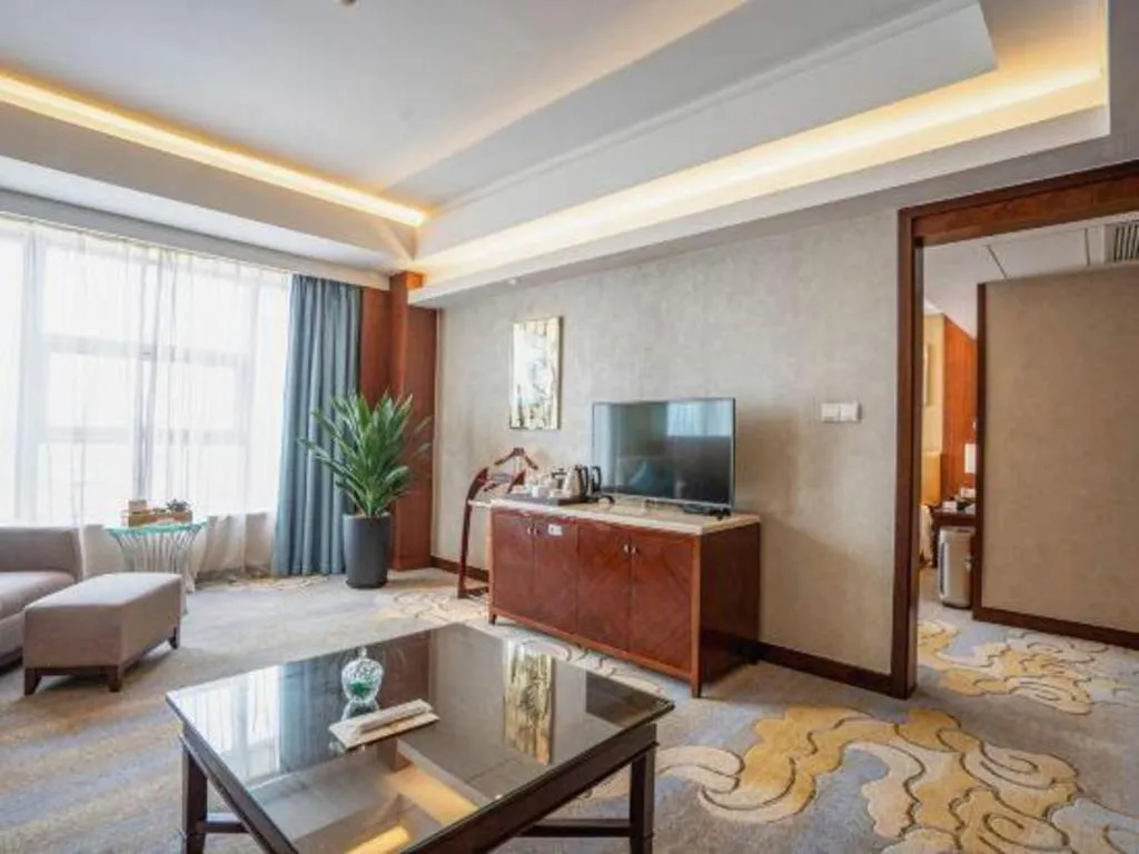 Fuyang International Trade Centre Hotel