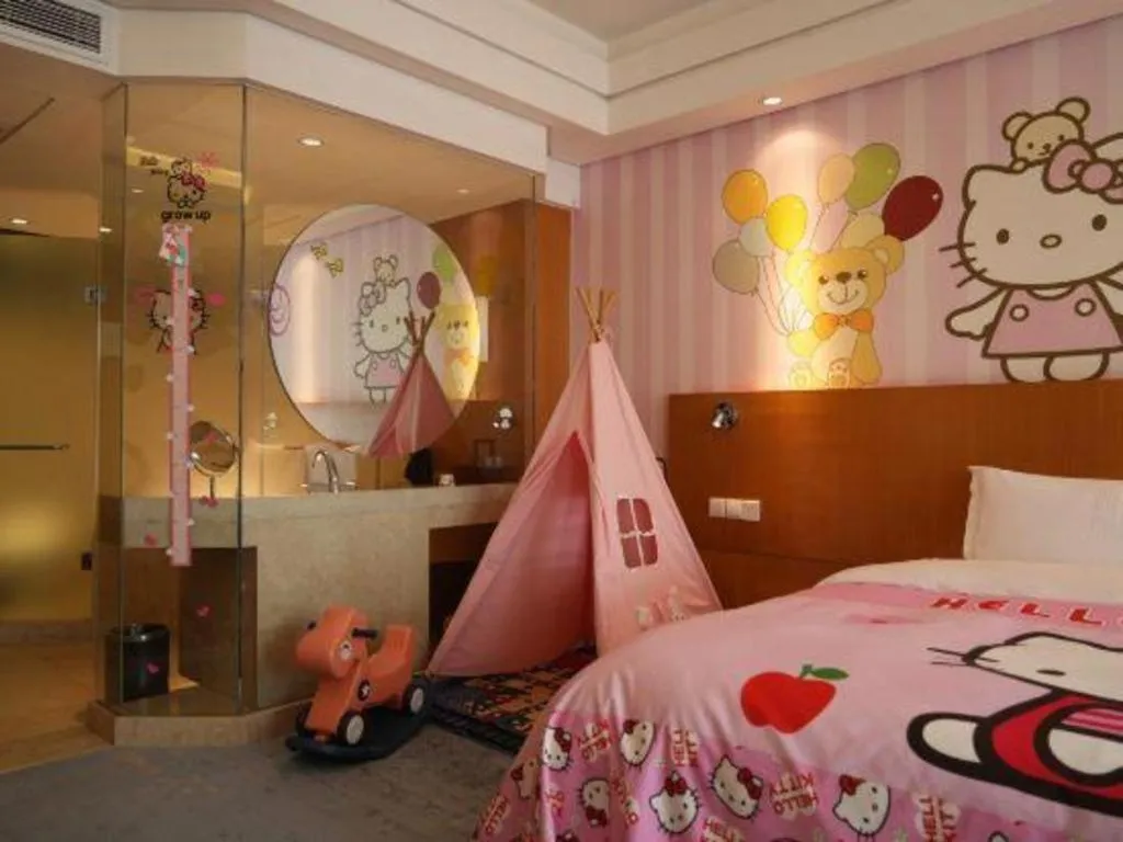 Bed in Fuyang International Trade Centre Hotel