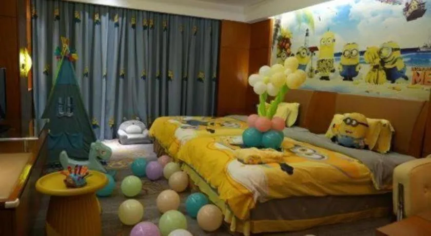 Bed in Fuyang International Trade Centre Hotel