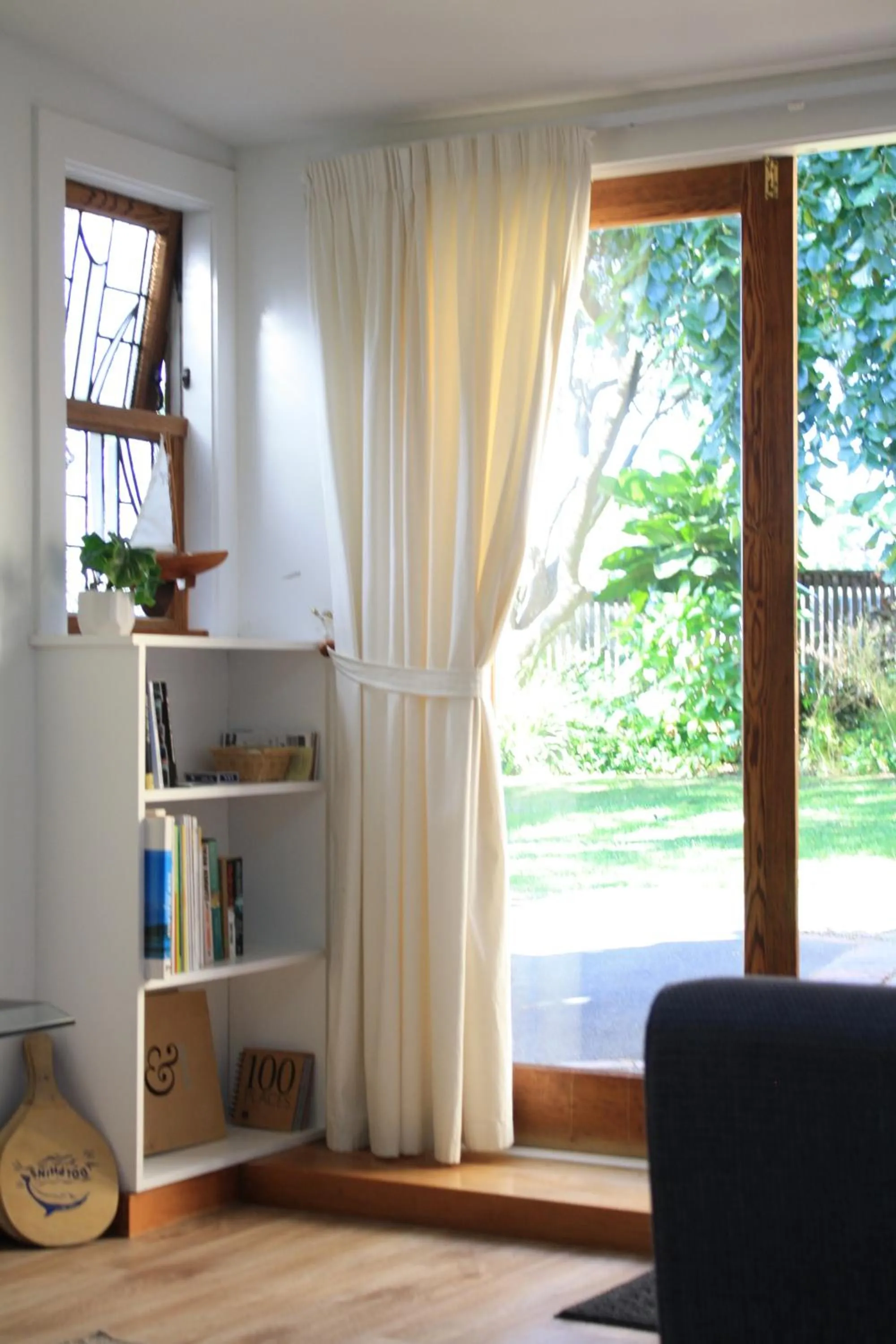 Library in Aquavilla Studio