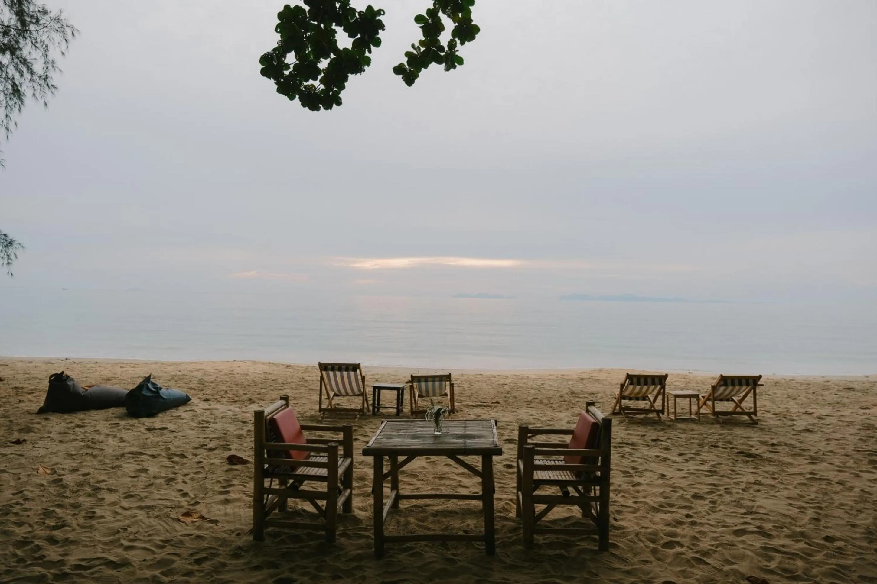 JOY Bungalow Resort and Restaurant