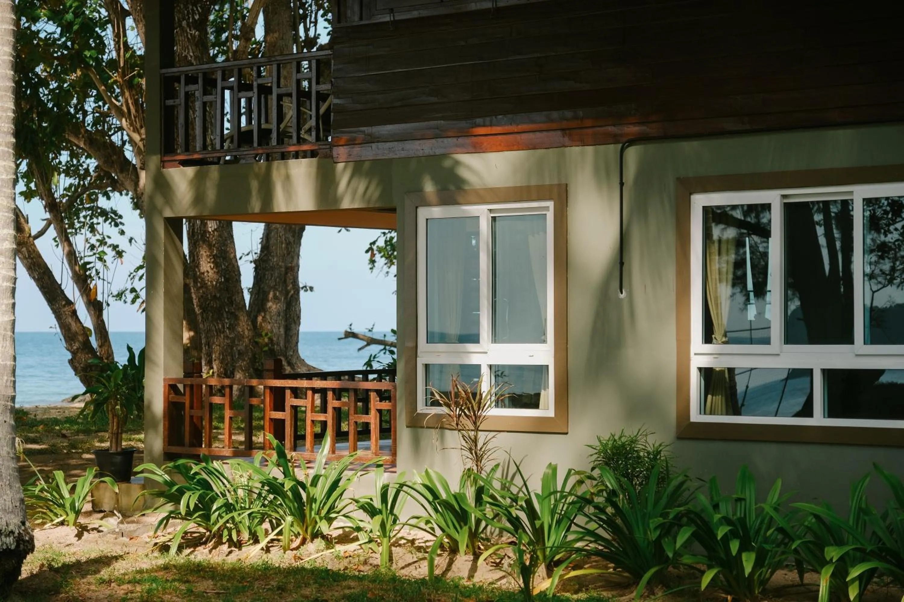 Property building in JOY Bungalow Resort and Restaurant