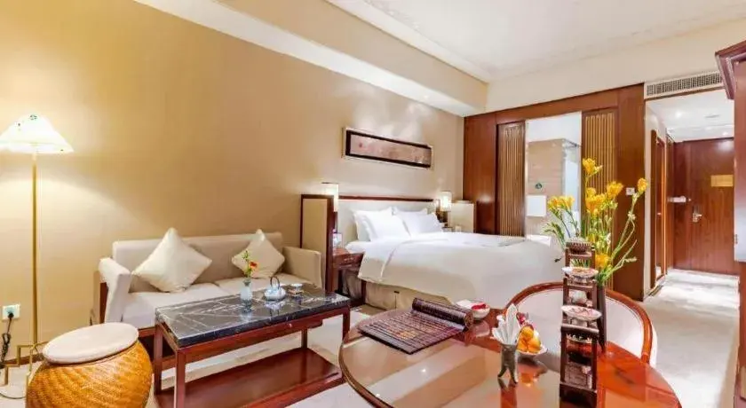 Bed in Tong Que Tai Jinling Hotel Tongling Anhui Bed in Tong Que Tai Jinling Hotel Tongling Anhui