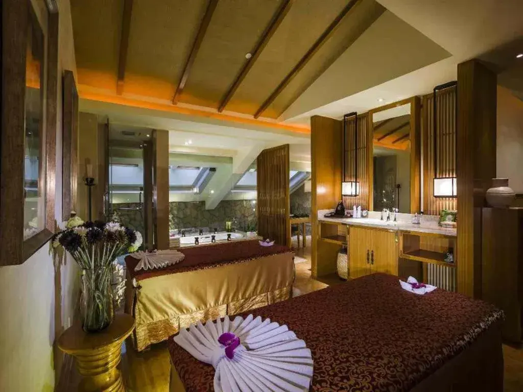 Bed in Tong Que Tai Jinling Hotel Tongling Anhui Bed in Tong Que Tai Jinling Hotel Tongling Anhui