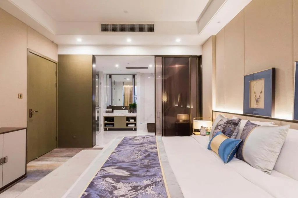 Bed in Nanjing Lakehome Hotels and Resorts