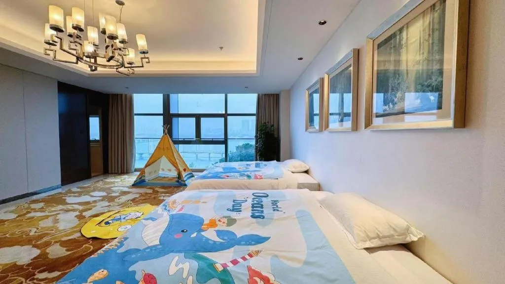 Bed in Nanjing Lakehome Hotels and Resorts