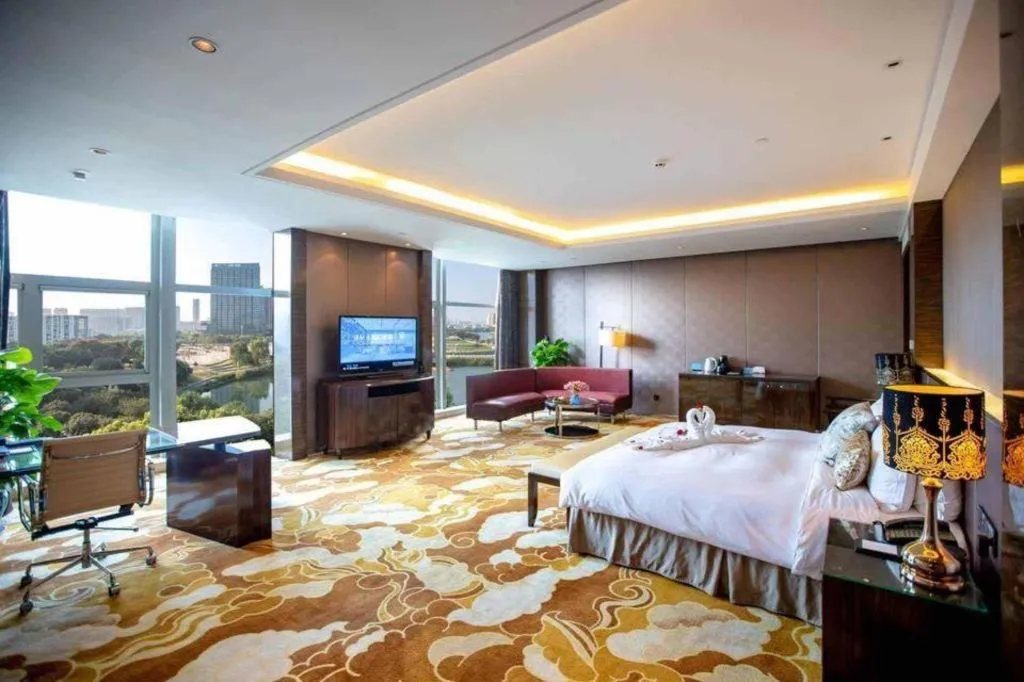 Bed in Nanjing Lakehome Hotels and Resorts