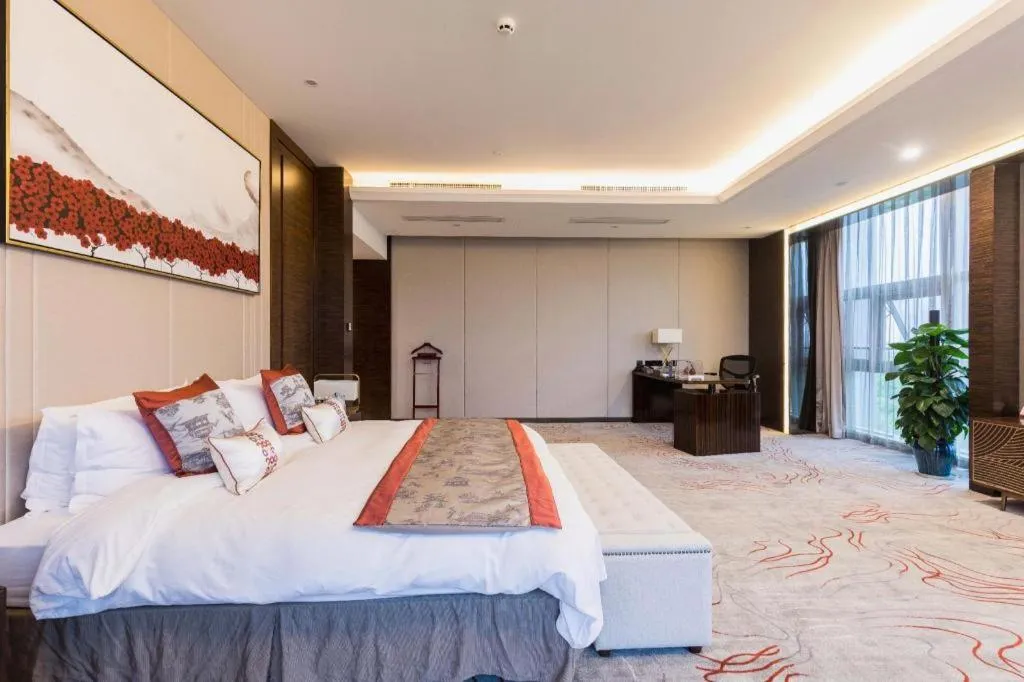 Bed in Nanjing Lakehome Hotels and Resorts