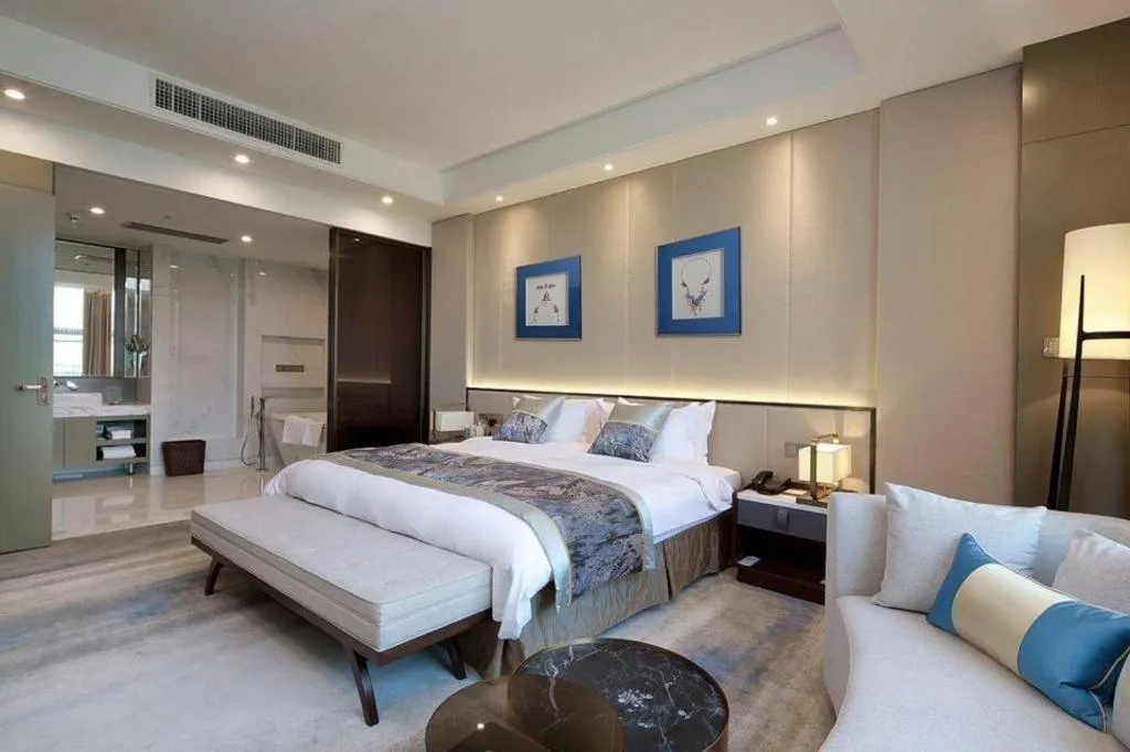 Bed in Nanjing Lakehome Hotels and Resorts