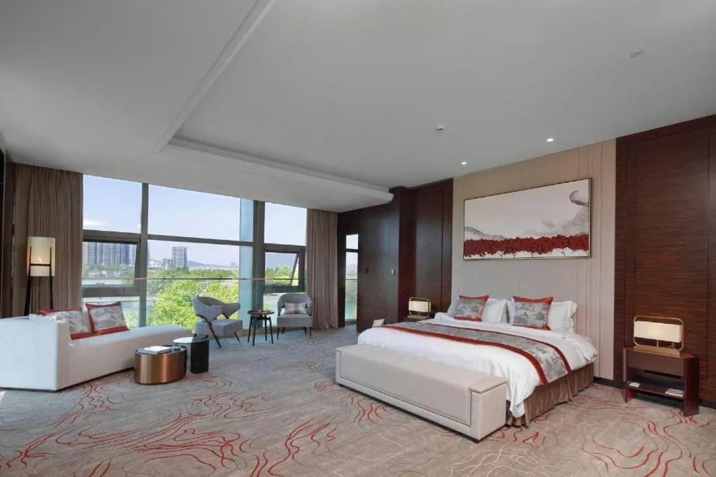 Bed in Nanjing Lakehome Hotels and Resorts
