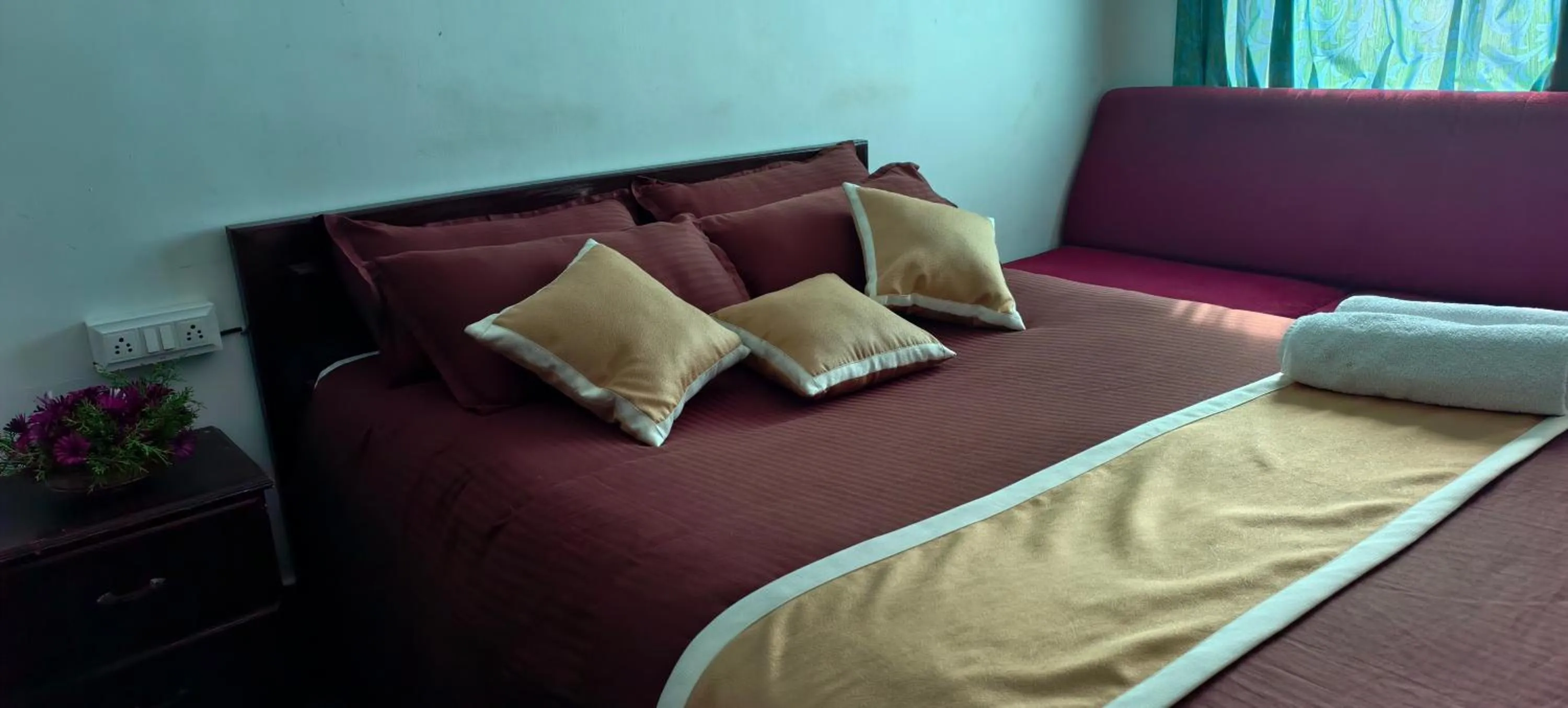 Bed in Tree Elanza, Unit of Santhi Ayurvedic Resort