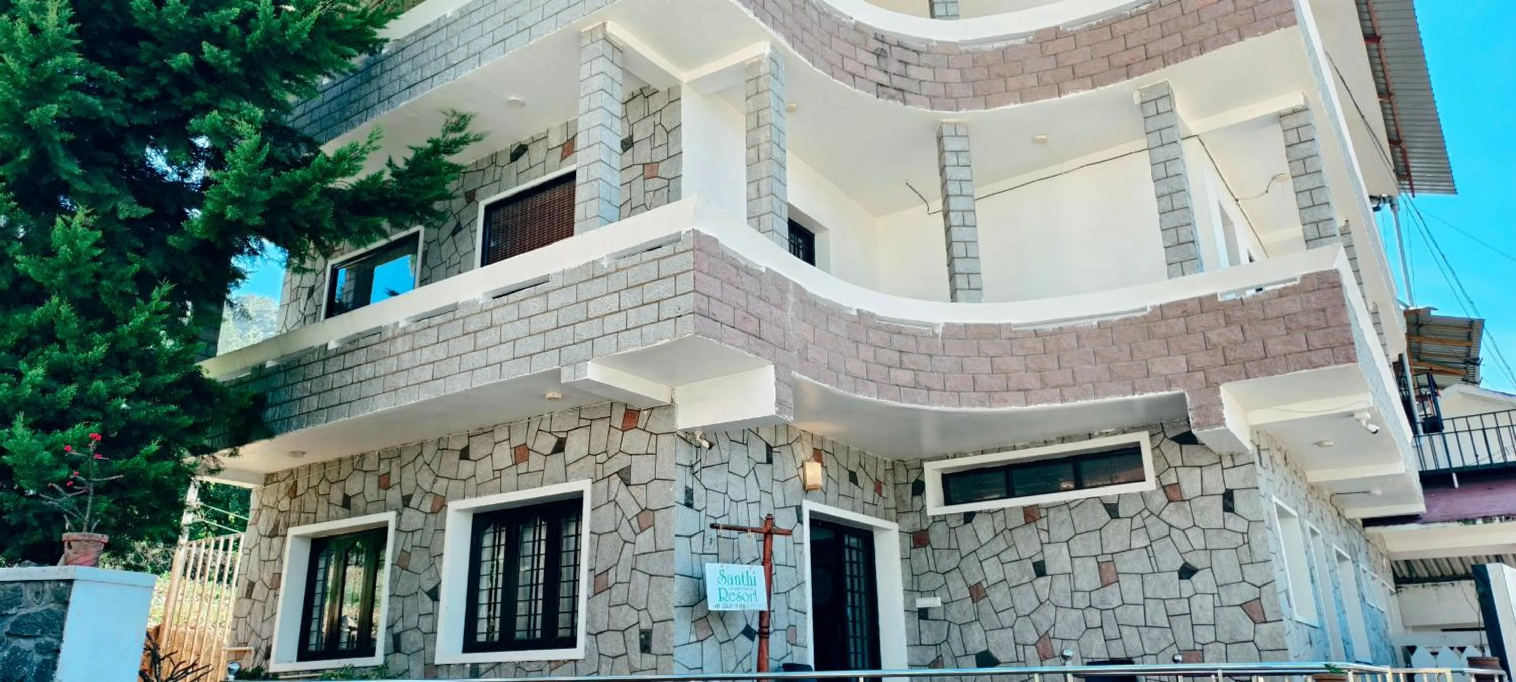 Tree Elanza, Unit of Santhi Ayurvedic Resort