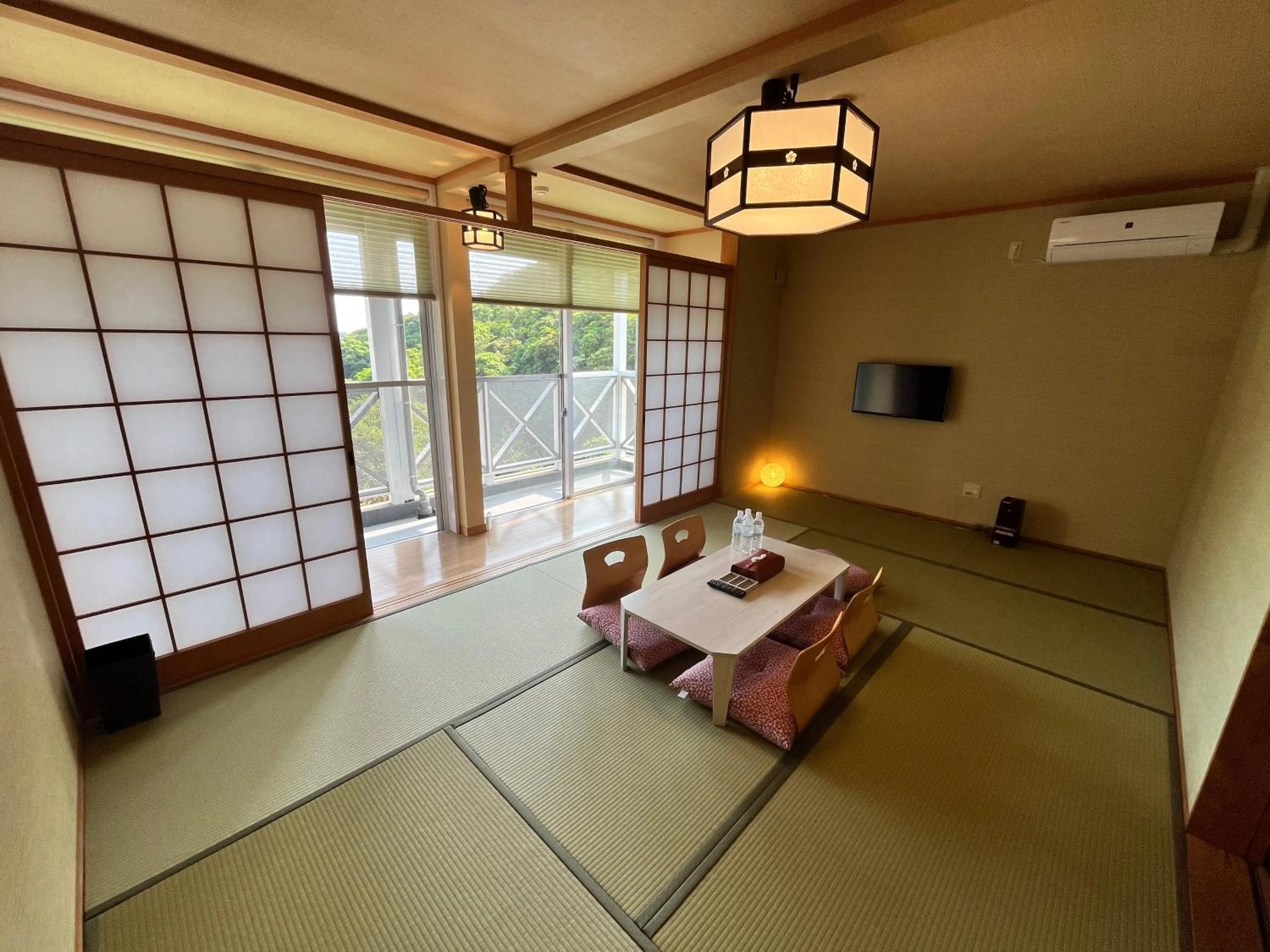 Peace INN HAGI