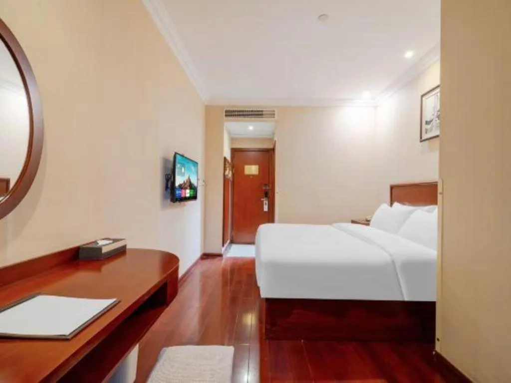 Bed in GreenTree Inn Suzhou Dongxing Road Xinye Square Express Hotel