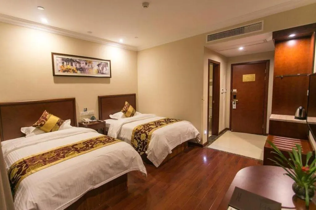Bed in GreenTree Inn Suzhou Dongxing Road Xinye Square Express Hotel