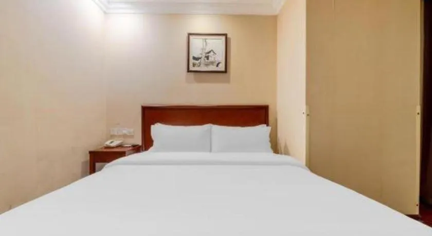 Bed in GreenTree Inn Suzhou Dongxing Road Xinye Square Express Hotel