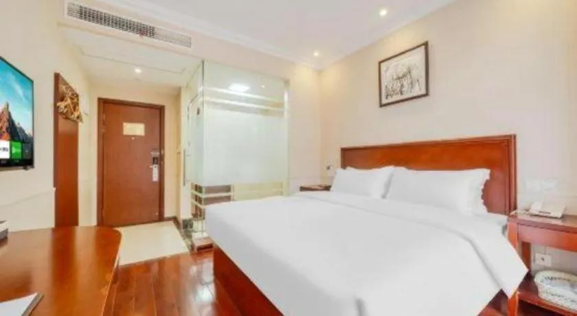 Bed in GreenTree Inn Suzhou Dongxing Road Xinye Square Express Hotel