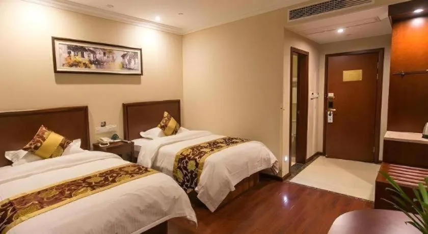 Bed in GreenTree Inn Suzhou Dongxing Road Xinye Square Express Hotel