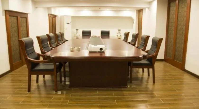 GreenTree Inn ChiZhou QinGYAng Miaoqian Road Rongxing Building Business Hotel