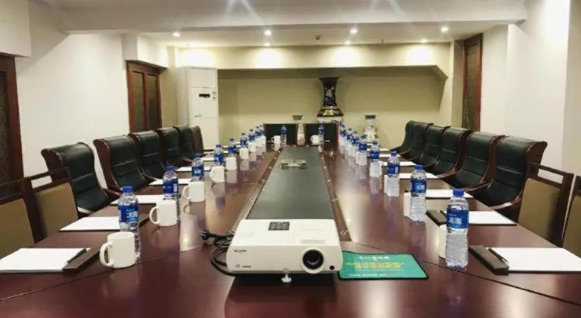 GreenTree Inn ChiZhou QinGYAng Miaoqian Road Rongxing Building Business Hotel