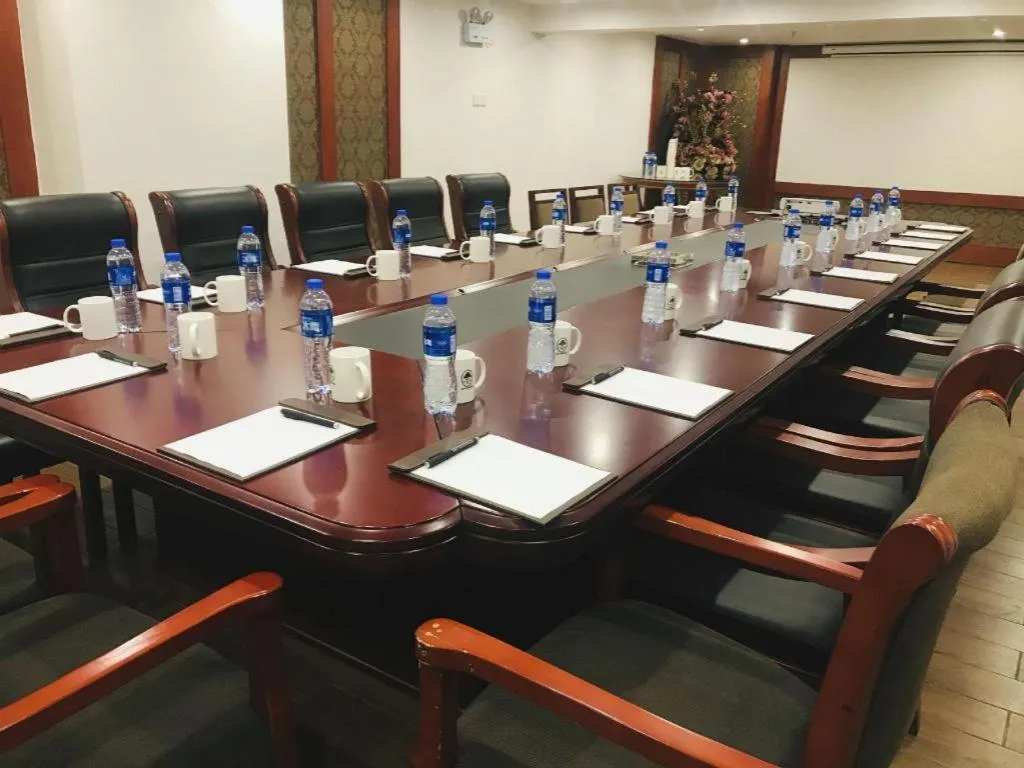 GreenTree Inn ChiZhou QinGYAng Miaoqian Road Rongxing Building Business Hotel