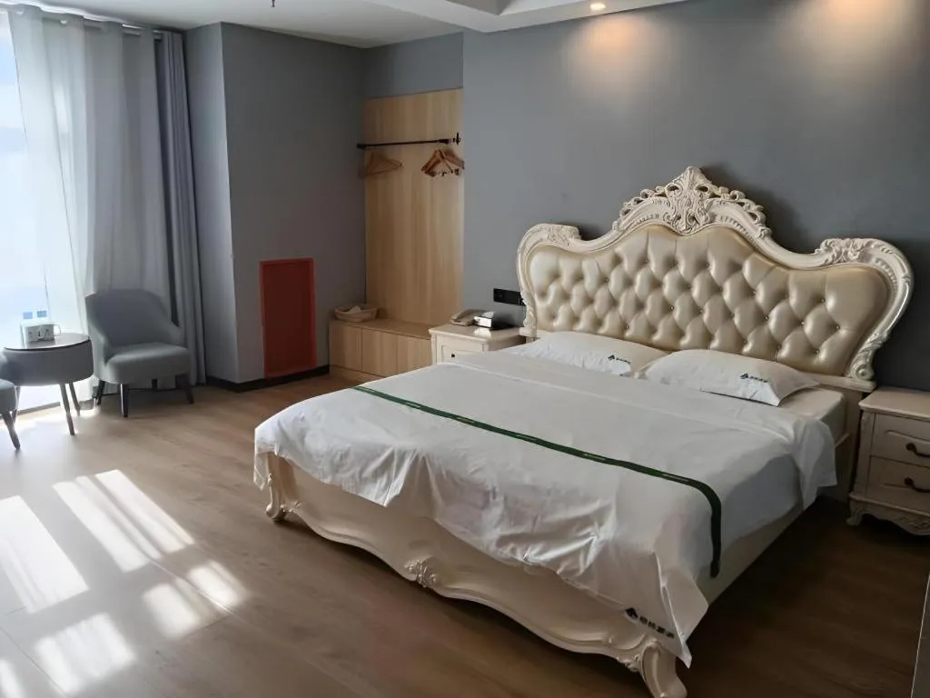 Bed in GreenTree Inn Chuzhou City Quanjiao County High-Speed Italy Trade City Business Hotel