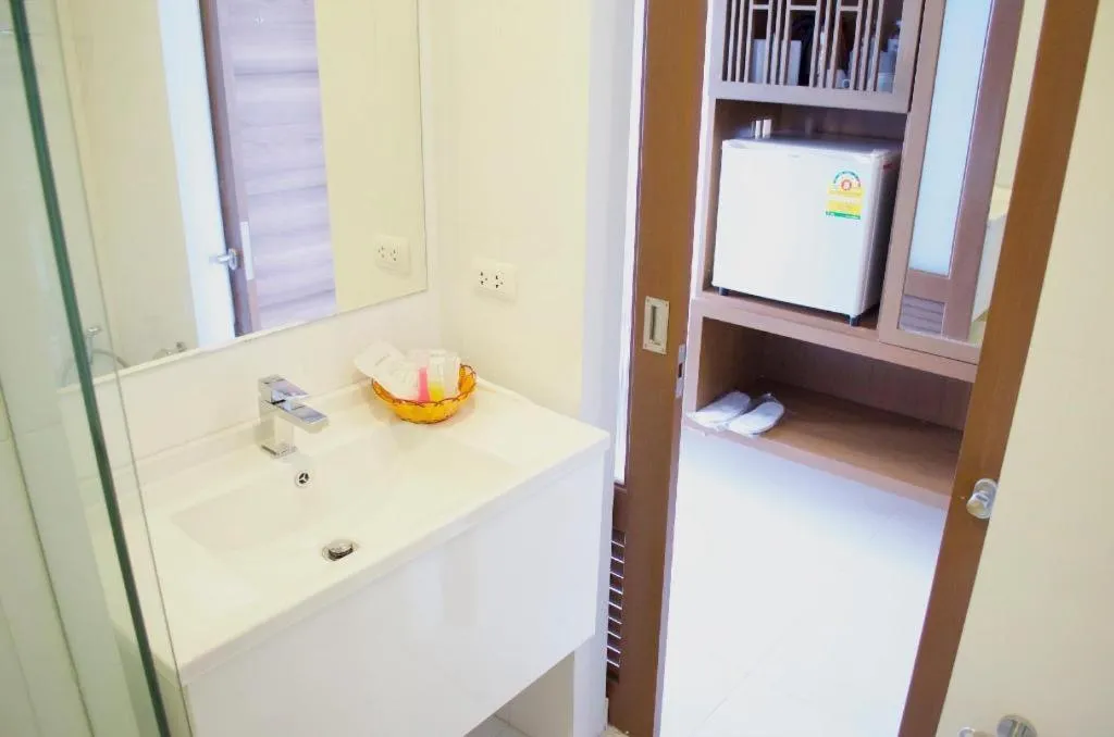 Elegancy Sansabai Hotel