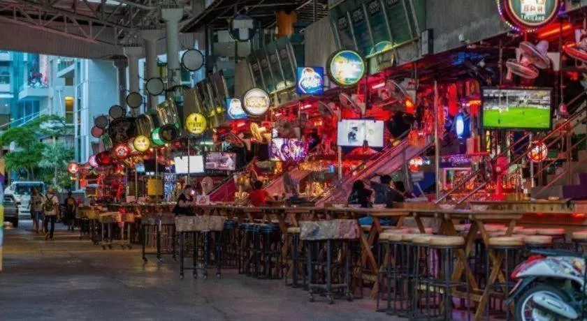 Elegancy Sansabai Hotel