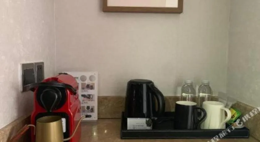 Yitel Guangzhou Pazhou Exhibition Center Chigang Metro Station