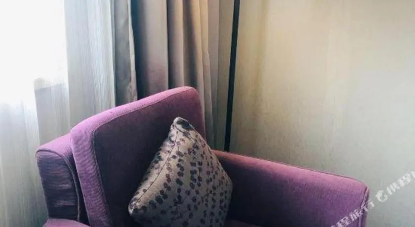 Yitel Guangzhou Pazhou Exhibition Center Chigang Metro Station