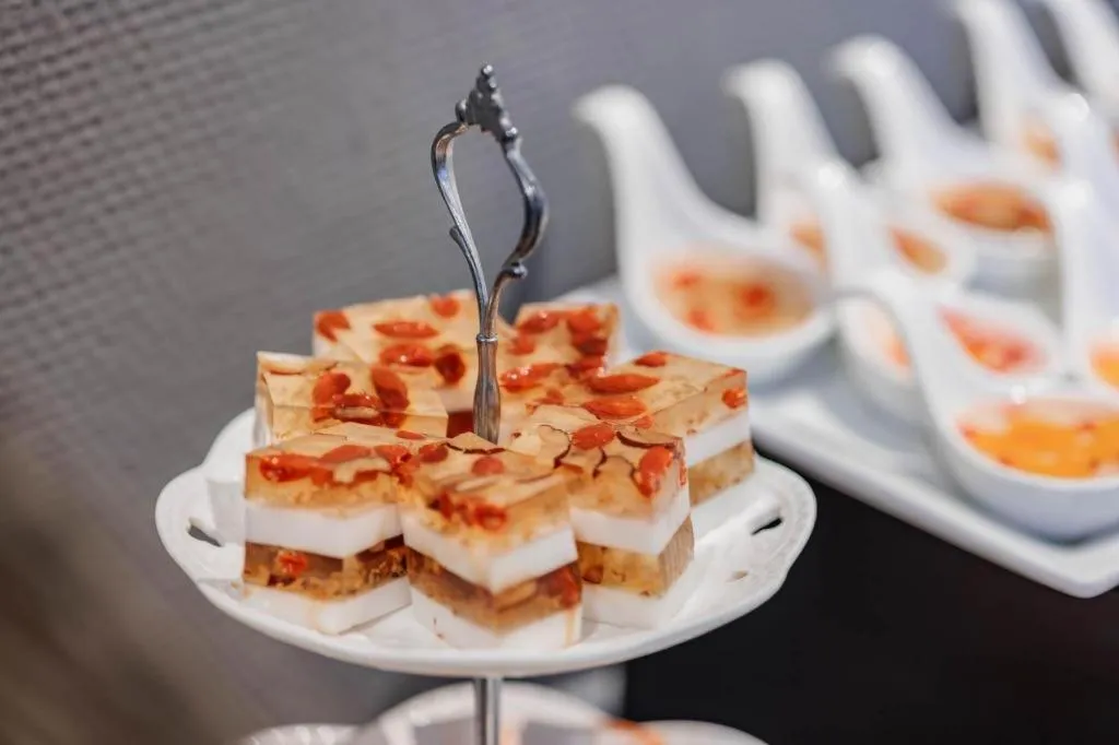 Yitel Guangzhou Pazhou Exhibition Center Chigang Metro Station