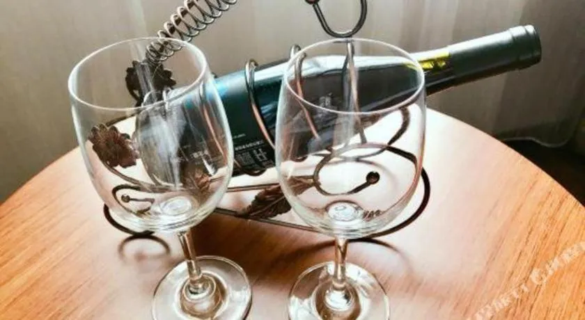 Yitel Guangzhou Pazhou Exhibition Center Chigang Metro Station