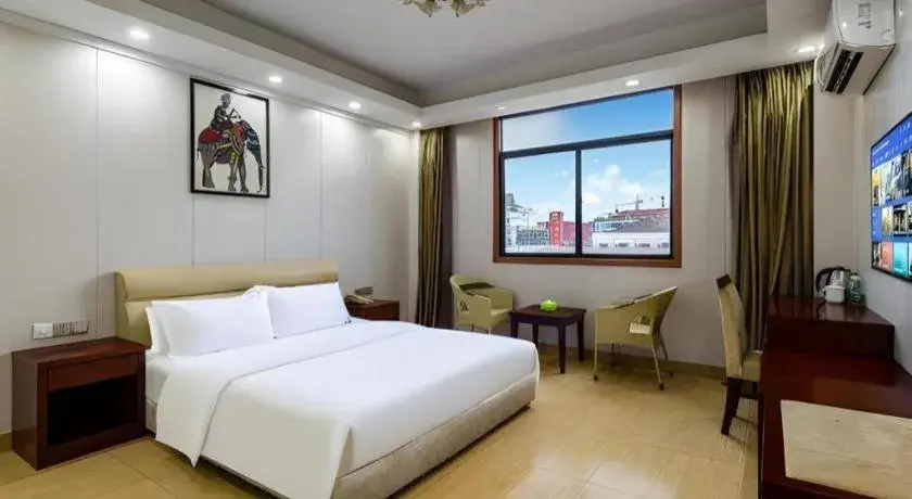 Bed in Jian Guo Grand Hotel Bed in Jian Guo Grand Hotel