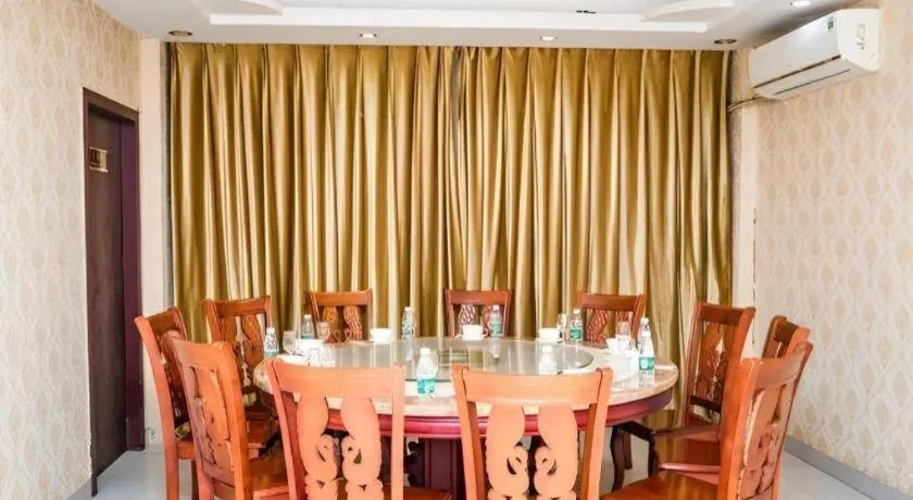 Jian Guo Grand Hotel