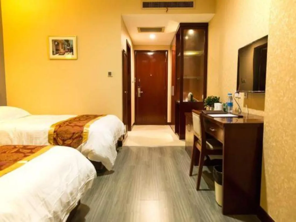 Bed in GreenTree Inn Shanghai Sheshan national tourist resort Express Hotel