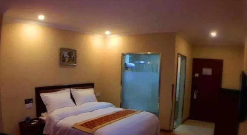 Bed in GreenTree Inn Shanghai Sheshan national tourist resort Express Hotel