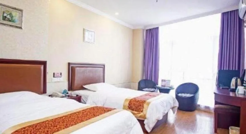 Bed in GreenTree Inn Shanghai Sheshan national tourist resort Express Hotel